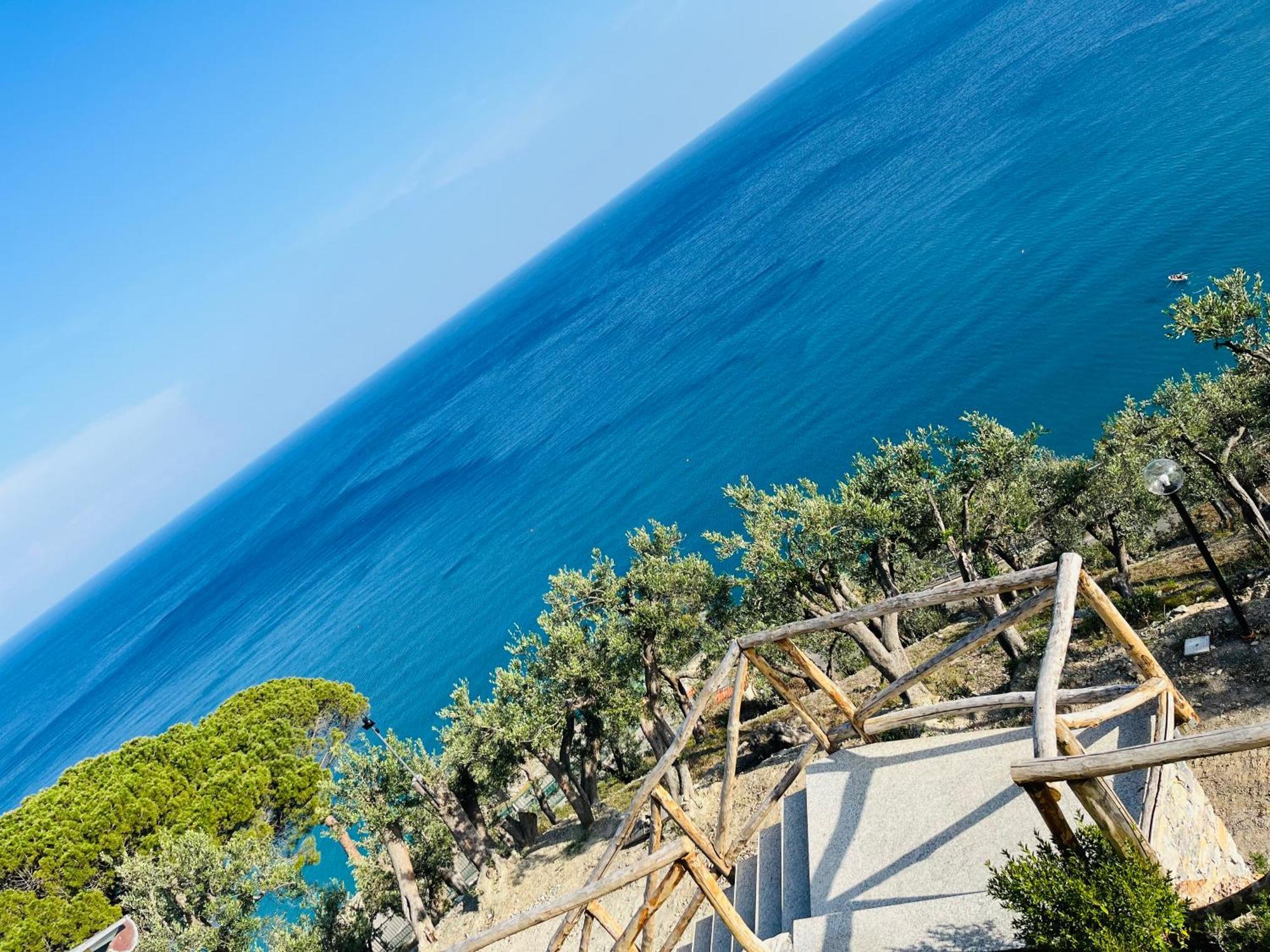 Hotel Eufonia Del Mare Finale Ligure Exterior foto
